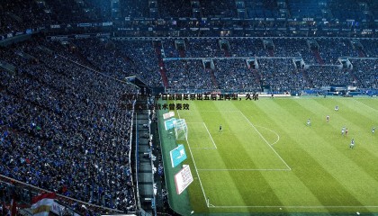 ued体育-津媒前瞻，中日战国足祭出五后卫阵型，久尔杰维奇亚运战术曾奏效