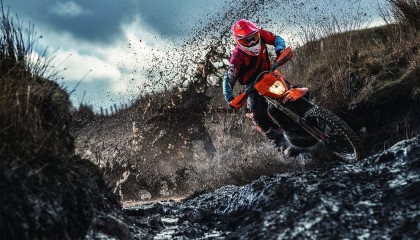 ued体育-舒梅切尔发声，曼联全队共渡难关，奥纳纳不应成众矢之的