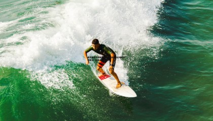 ued体育-南安普顿足球俱乐部正式聘请朗斯主帅威尔·斯蒂尔，达成三年执教协议