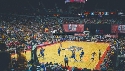 ued体育-古稀剑客挥剑逐梦，七旬老人的世锦赛征程